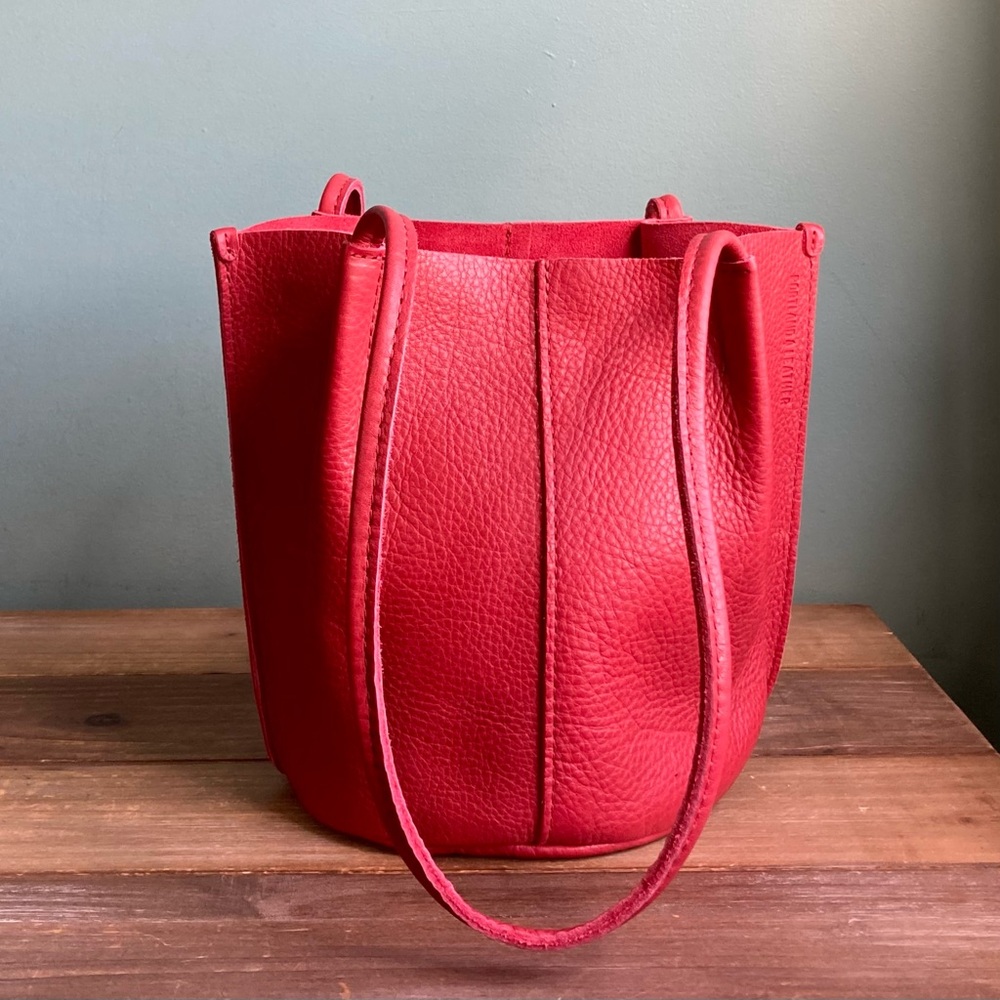 Portland Leather Scarlet Shoulder Bag - Picture 4 of 11
